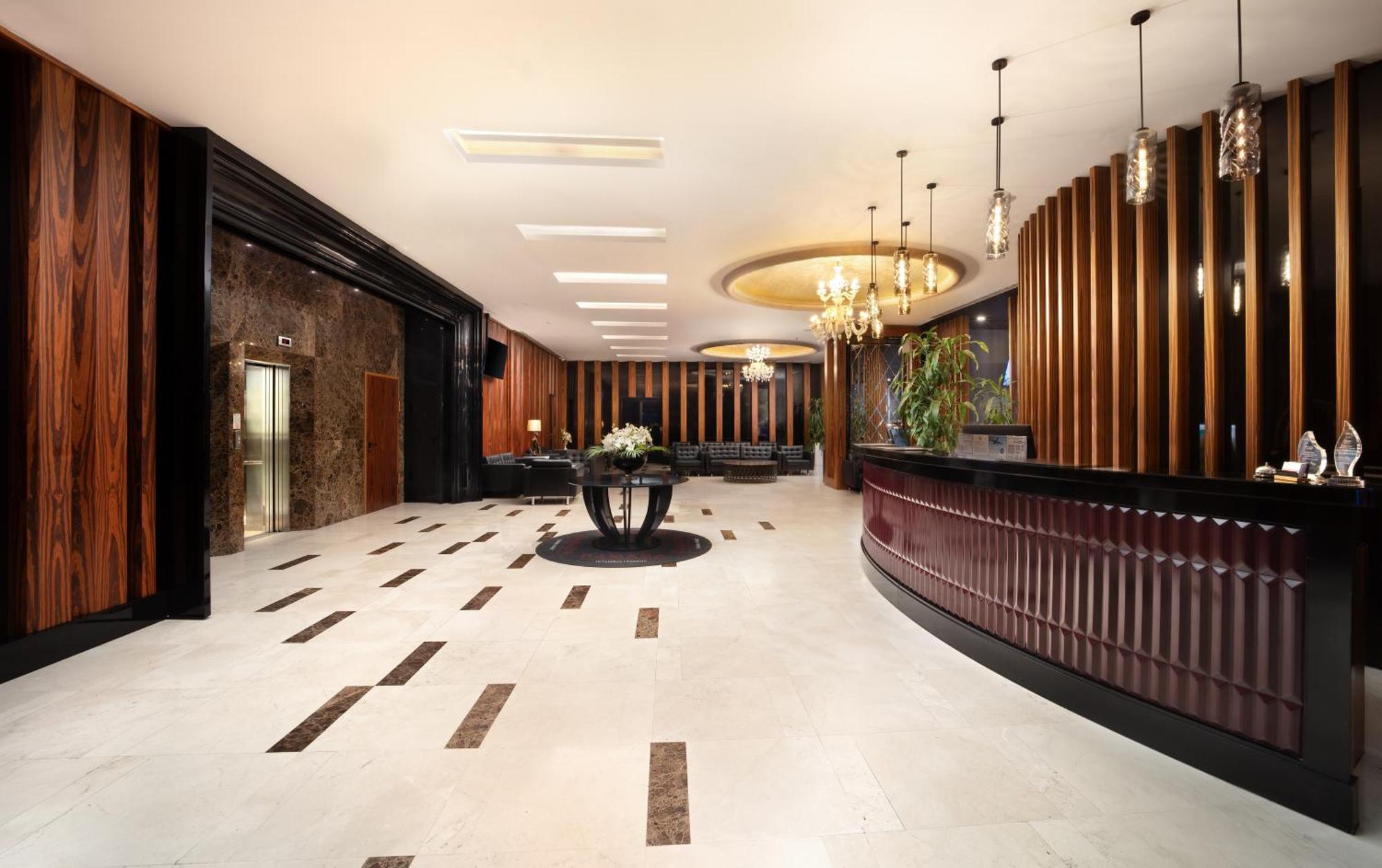 Ramada Plaza By Wyndham Istanbul Atakoy Hotel Exterior foto