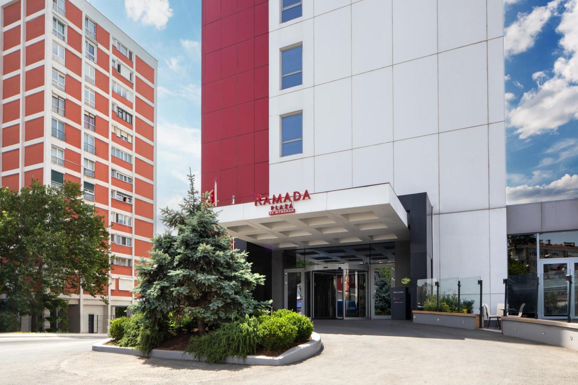 Ramada Plaza By Wyndham Istanbul Atakoy Hotel Exterior foto