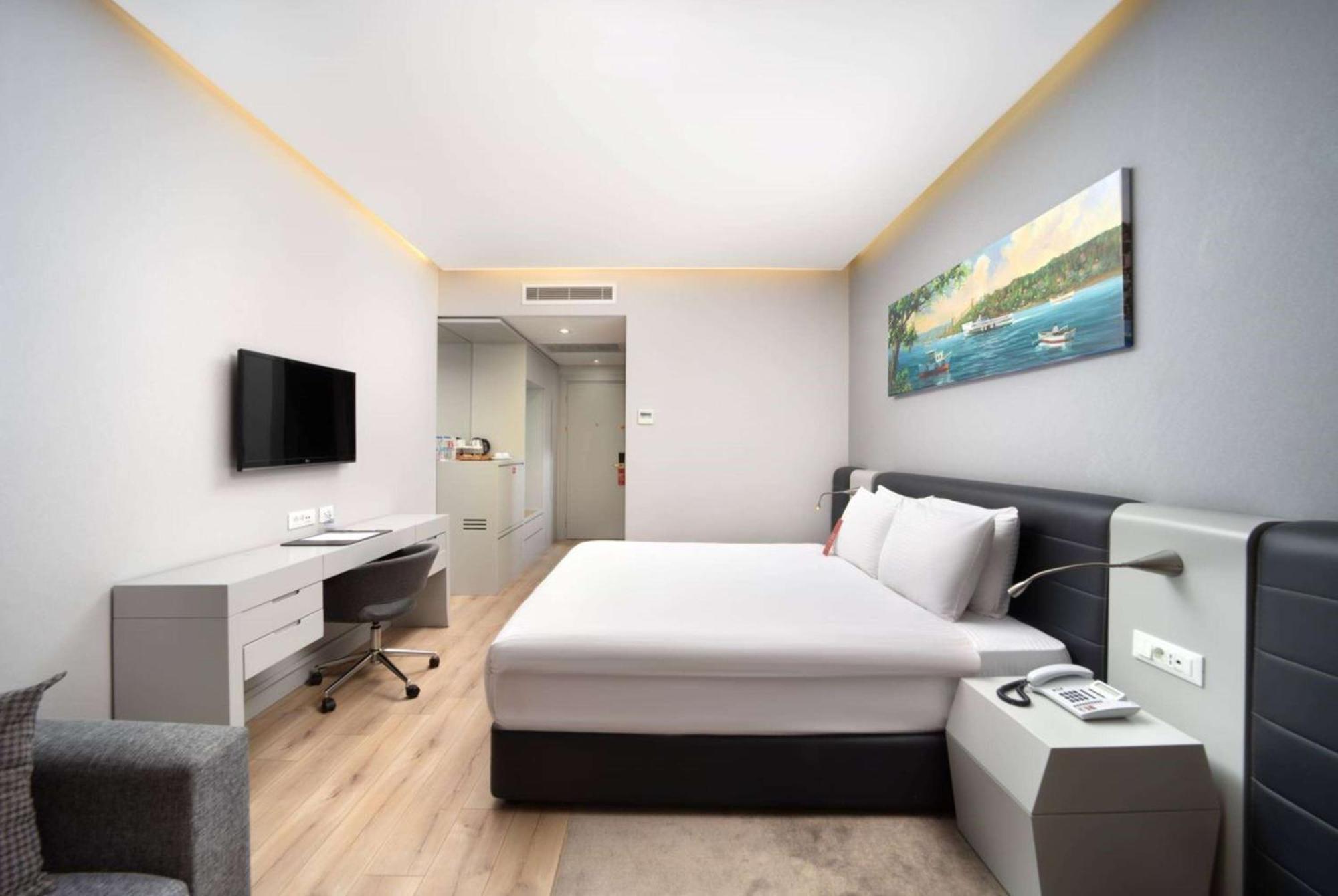 Ramada Plaza By Wyndham Istanbul Atakoy Hotel Exterior foto